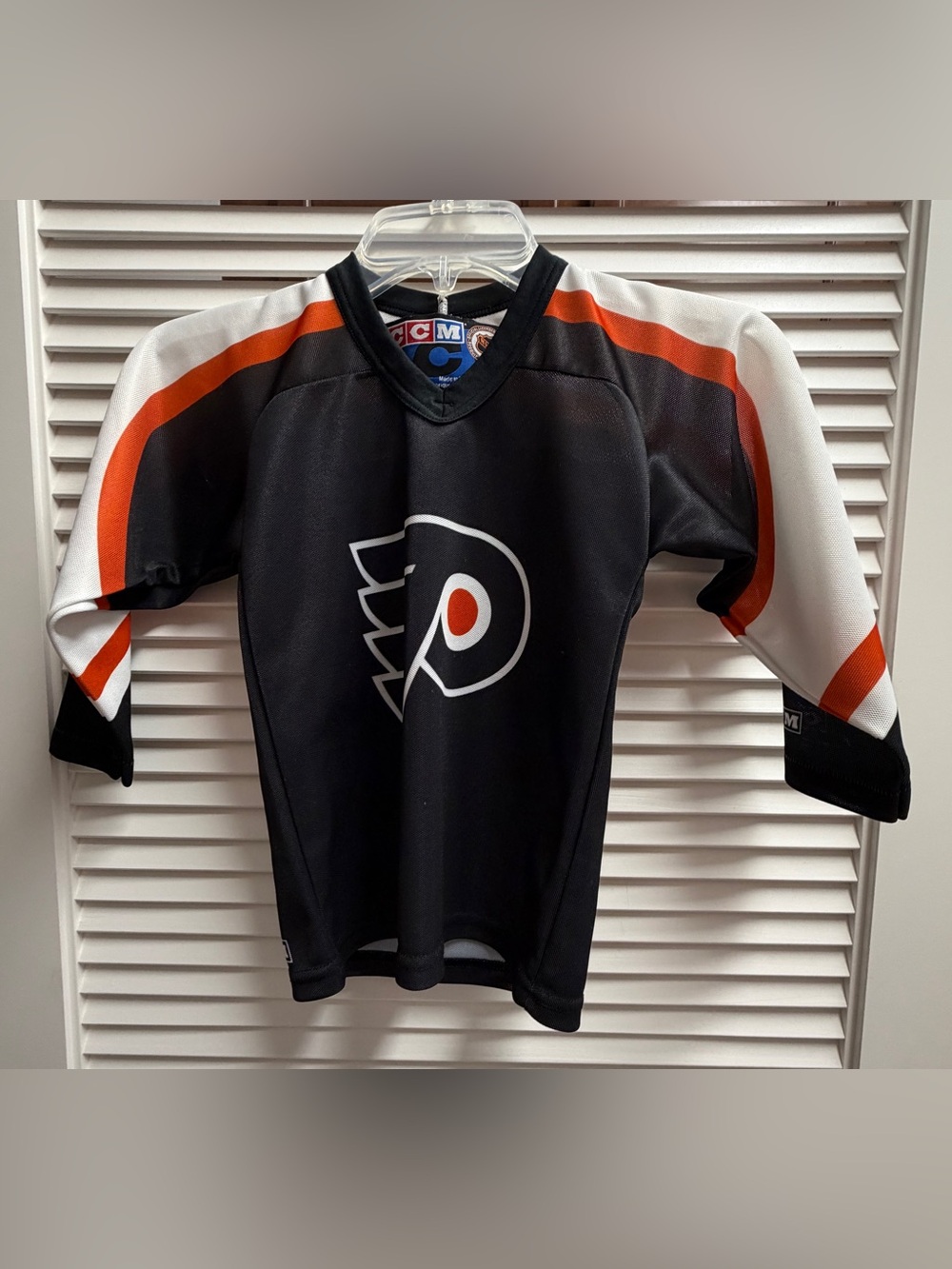 CCM NHL Philadelphia Flyers Hockey Jersey Childs Medium